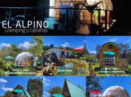 El Alpino Cabaña Glamping & Camping，位于瓜塔维塔的露营地