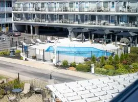 The Grand Beach Inn