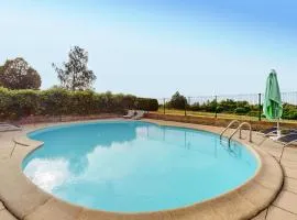 Awesome Home In St Saud Lacoussiere