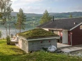 Beautiful Home In Eidsvåg I Romsdal