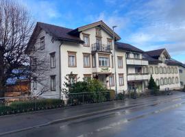 01 - Gästehaus Erika - Hundwil - Appenzellerland，位于Hundwil的酒店