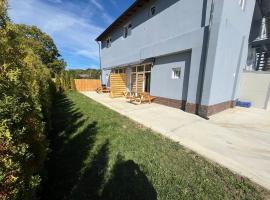 Grey House，位于沃莱尼德蒙泰的酒店