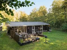 Gorgeous Home In Hadsund With Kitchen