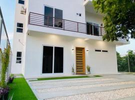 Edificio Nefertari X26 Personas，位于弗洛勒斯的酒店