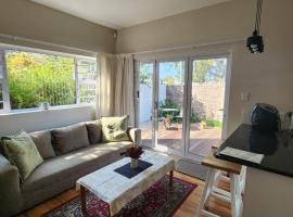 Downstairs @38，位于伊丽莎白港的自助式住宿