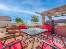 Family Fun Retreat Themed Rooms BBQ & Golf Course