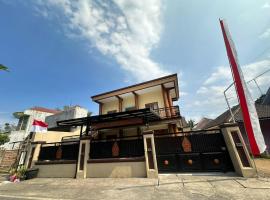 Mawar Guesthouse syariah，位于Kepanjen的酒店