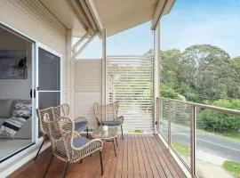 Stunning water view Home moments from town