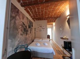 SOGNANDO NEL ROERO - Guest House，位于Montaldo Roero的酒店