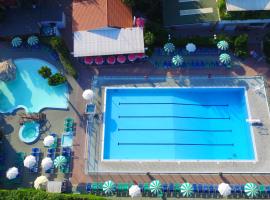 Camping Riccione，位于里乔内的酒店