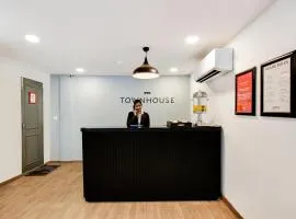 Townhouse Century Hotel