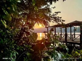 Palmeras del R&iacute;o HOTEL，位于La Vi&ntilde;a的海滩酒店