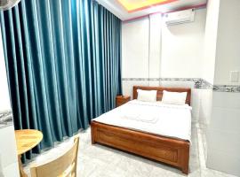 Hotel Ngô Tình，位于土龙木市的酒店
