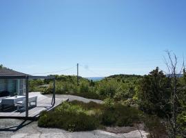 Perfect location for couples and small families，位于彻默岛的酒店