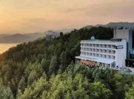 亚洲湖畔酒店