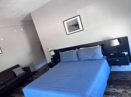 Boutique Hotel Room 2，位于Northport的酒店