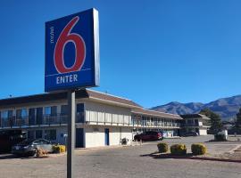 Motel 6-Alamogordo, NM，位于阿拉莫戈多的酒店