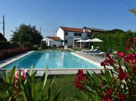 Adria bnb Nature Resort，位于阿德里亚的酒店
