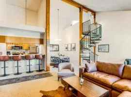 Walk to Lift Mtn-View Crested Butte Condo with Loft