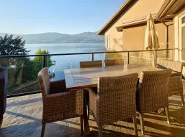 Lakeside Luxe Haven
