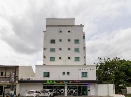 SPT - Studios Convenientes em Blumenau/SC，位于布卢梅瑙的酒店