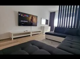 2 Bedroom Cityview Apartment -QLED TV-Parking