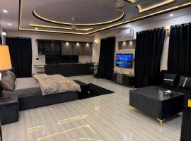 The Sapphire Suites，位于木尔坦的酒店