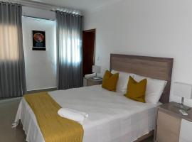 Residencial Marilopez，位于蓬塔卡纳的带泳池的酒店