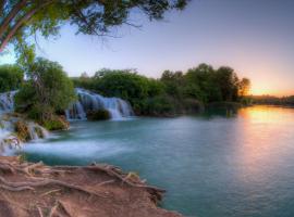 Apartamento 4p，位于鲁伊德拉的酒店