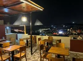 Cheristo pyramids view inn