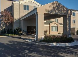 Baymont by Wyndham Flat Rock，位于Flat Rock的酒店