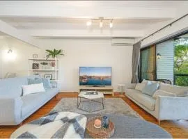 Spacious 4-Bedrooms Family Home in Lindfield
