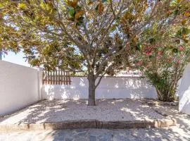 Casa muy tranquila , AMPLIO ESPACIO EXTERIOR, PISCINA, BARBACOA- MB