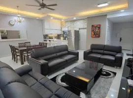 Setiawalk Puchong 5 Bedrooms 14PAX 5 Mins TO LRT