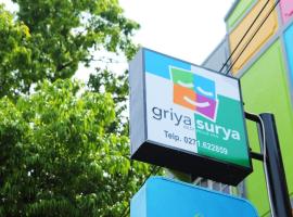 Griya Surya Hostel，位于Grogol的酒店