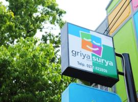 Griya Surya Hostel，位于Grogol的青旅