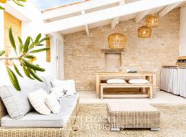 Maison avec terrasse au centre de Dolus d'Oléron，位于Dolus-d'Oléron的酒店