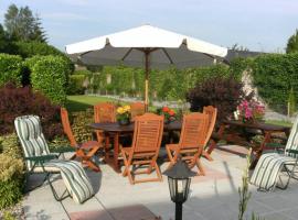 The Railway Lodge - 4 Bedrooms Sleeps 11 Pets Ok，位于莫特的酒店