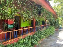 Samán Servicios Eje Cafetero SAS，位于佩雷拉的山林小屋