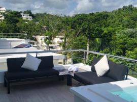 Suite with jacuzzi in Las Terrenas，位于El Limón的酒店