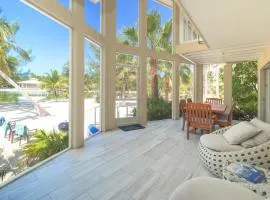 Seaside Dreams - Waterfront Home on Bio Bay with Shared Pool & Walk to the Rum Point Club