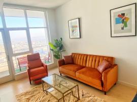 Elegant Luxury 1 Bedroom studio in Downtown LA，位于Vernon的酒店