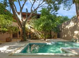 Welcome to Paradise - Luxurious Studio Oasis "Artemisa" with Pool and Lush Tropical Gardens