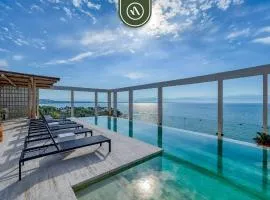 Luxury 4 BR Oceanfront Condo - Private Beach - Pool