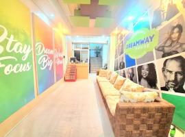Dreamway House Bed & Breakfast，位于罗哈斯城的酒店