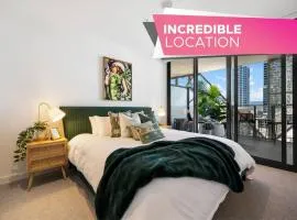 Skyline Retreat - 2BR Luxury City Apartment