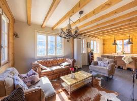 8p Chalet in the mountains near Fiesch ski area，位于菲施的酒店