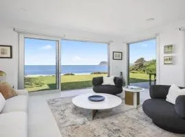 Absolute Beachfront On Stunning Pearl Beach