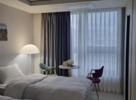 DSR B&B Hotel lily room，位于大邱的酒店