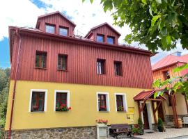 Penzion Poh&aacute;dka，位于泽勒兹纳&middot;鲁达的木屋